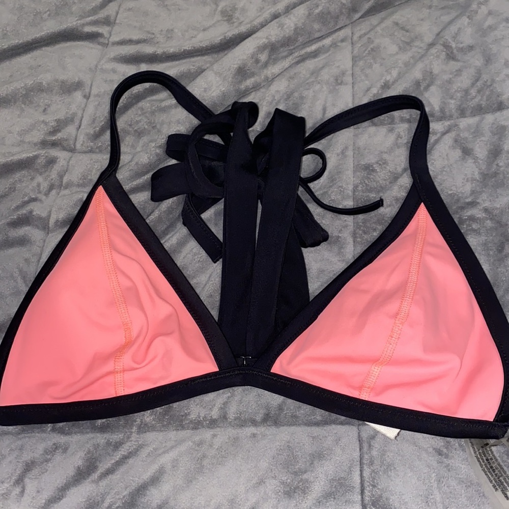 victoria’s secret bikini top + free bottoms medium
